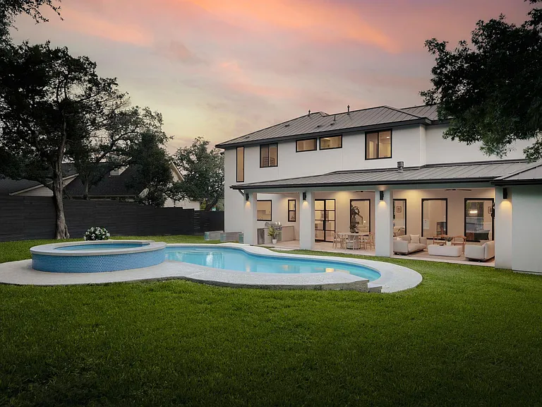 1800 Bay Hill Dr — Photo 36