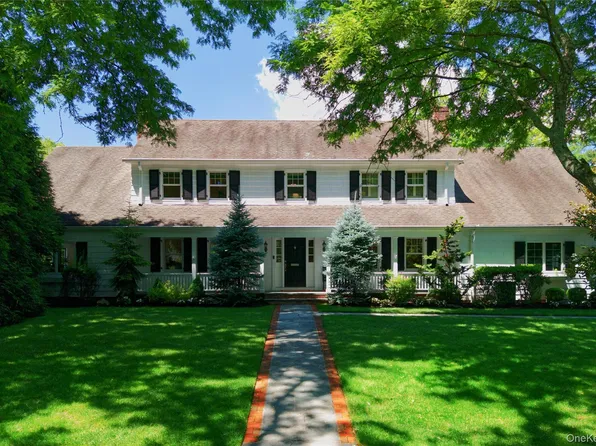77 Brookside Drive, Manhasset, NY 11030