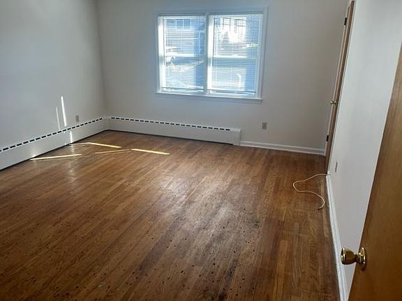 2nd image of 185 Lincoln Ave #2