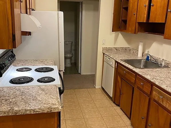 6 Rolling Way Unit G, Peekskill, NY 10566