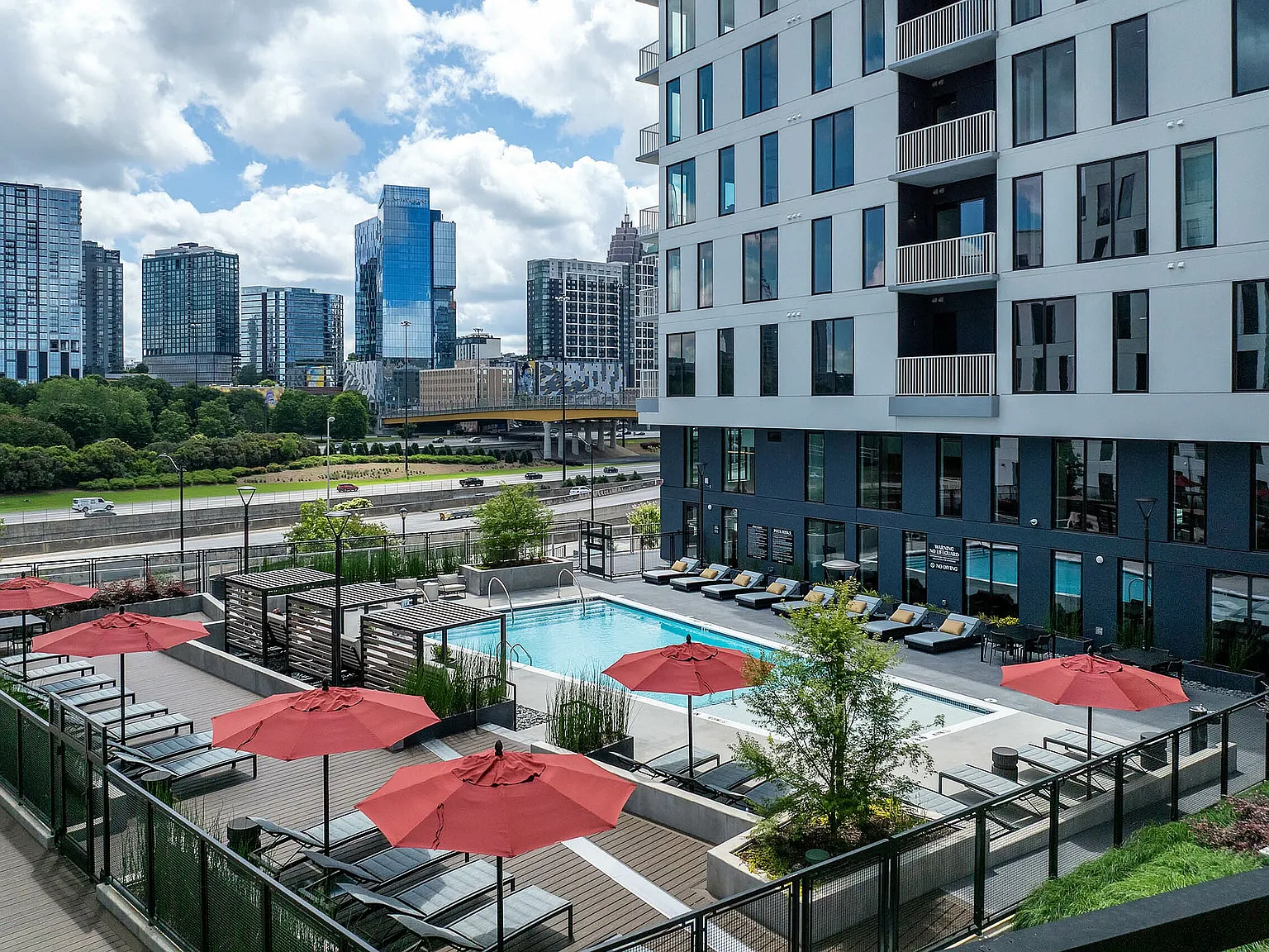AMLI Atlantic Station — Photo 2