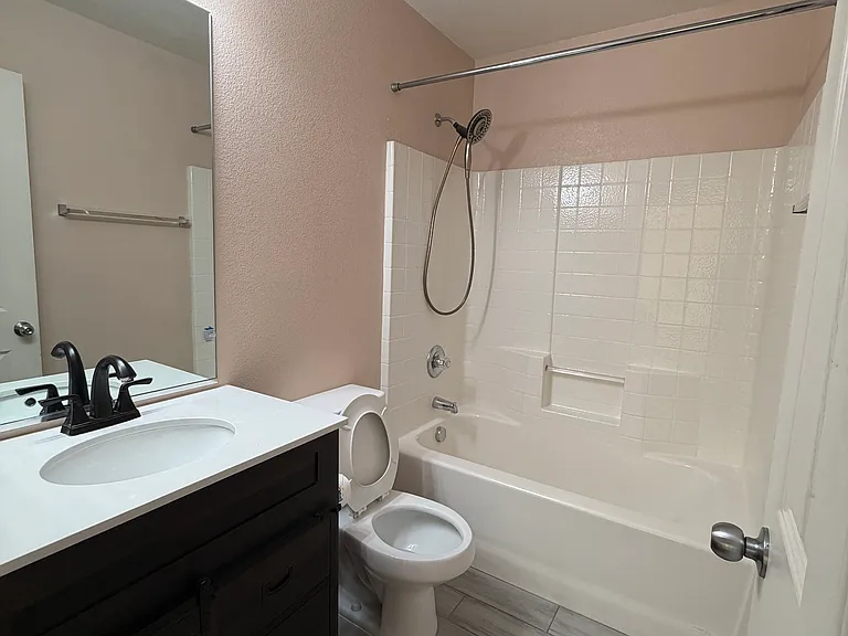 10424 Chandra Ave — Photo 22
