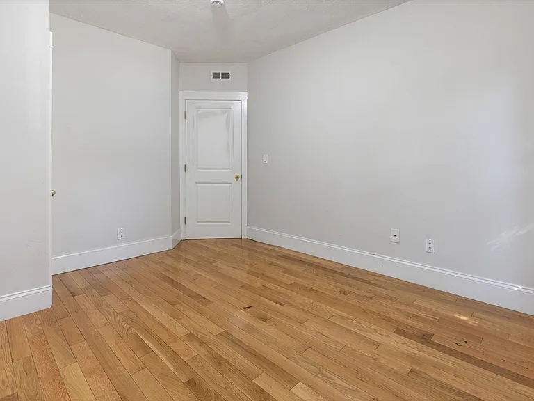 64 Florida St #2 — Photo 21