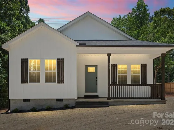 233 Oakview Rd, Linwood, NC 27299