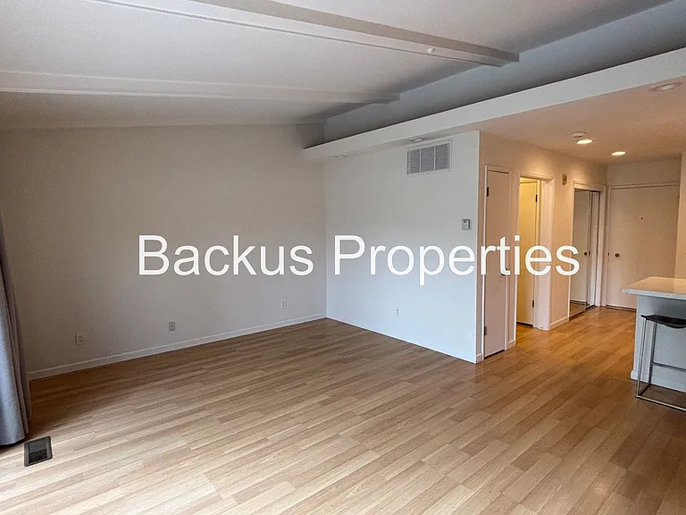 194 Hacienda Carmel — Photo 7