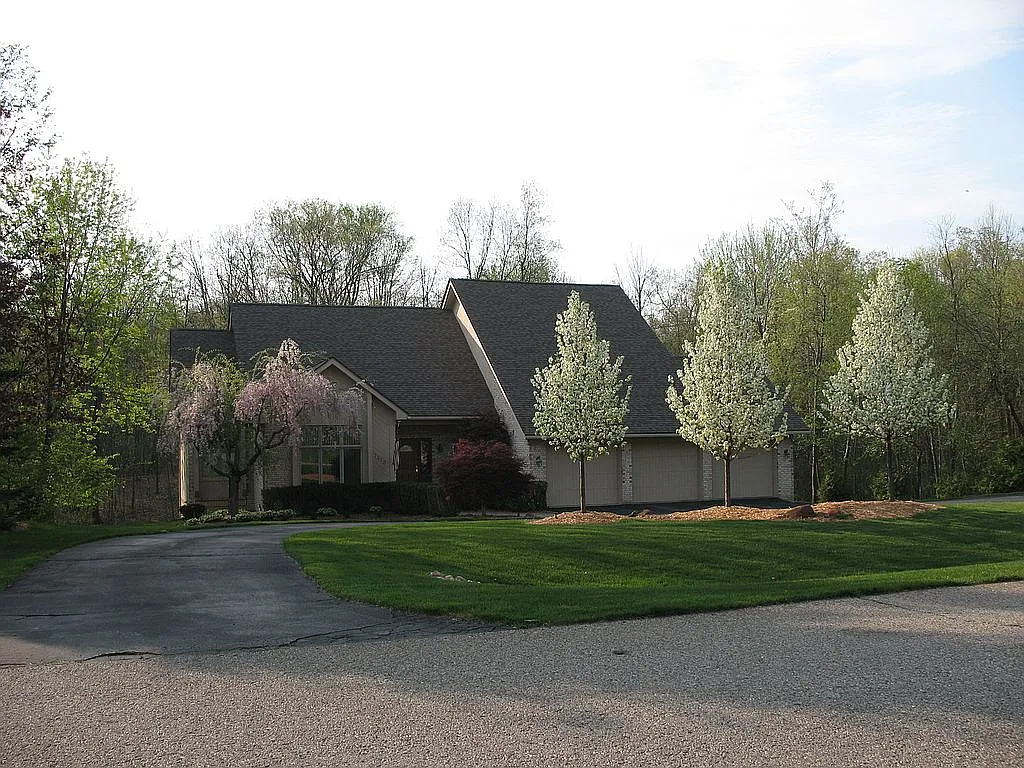 7213 Dark Lake Dr photo 1