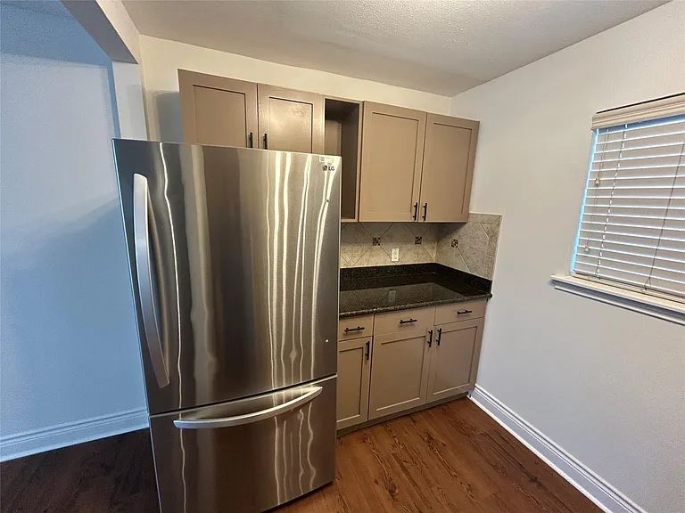5612 Grover Ave #101 — Photo 13