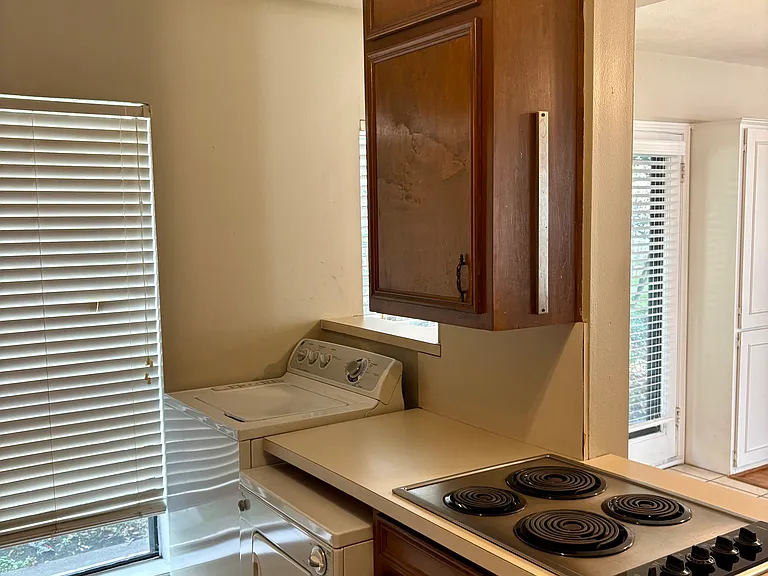 4017 Prescott Ave — Photo 6