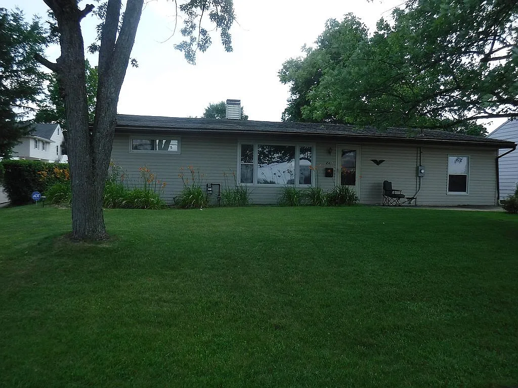 240 Harding St photo 1
