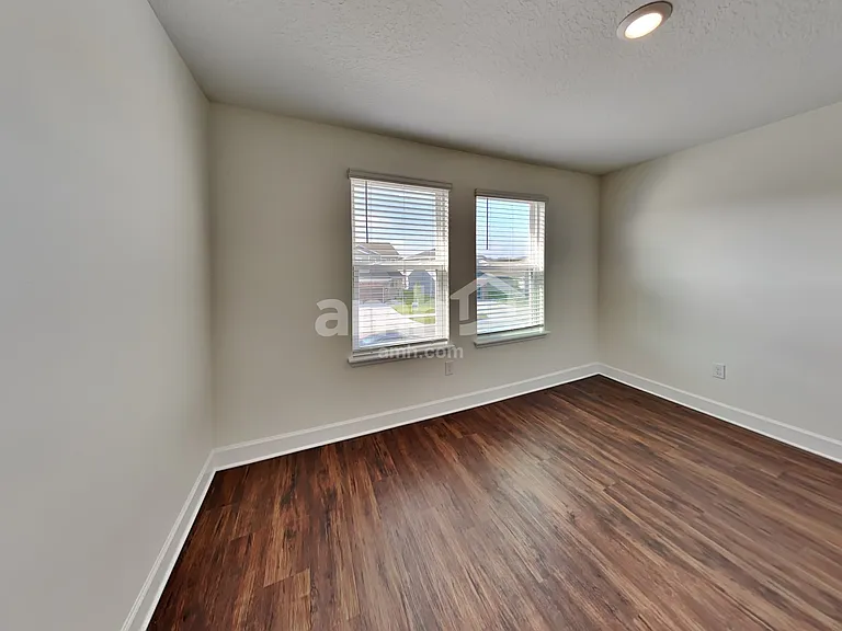 2107 Saffron Walden Dr — Photo 33