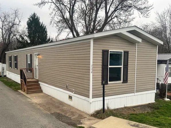 124 Williamsburg Rd #124, Imperial, PA 15126