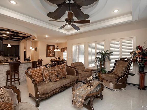 5th image of 3509 N Everglade Dr