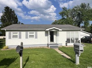 1310 N 9th St, Herrin, IL 62948