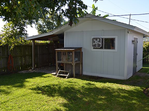 4th image of 1216 S 36th St