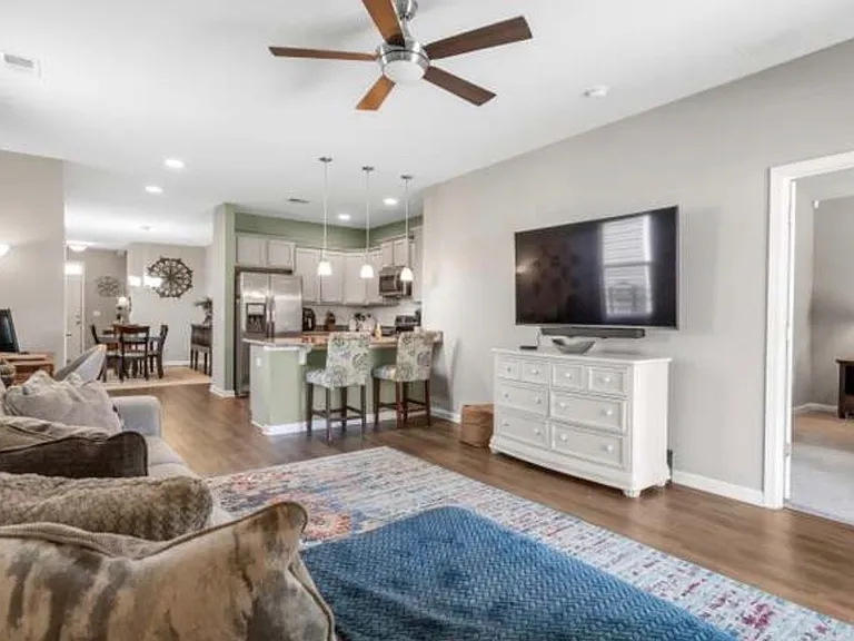 542 Hay Hill Ln — Photo 9