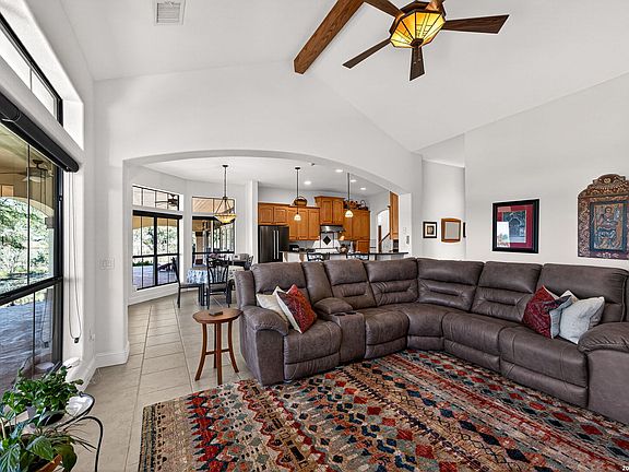 5th image of 1017 Star Rdg