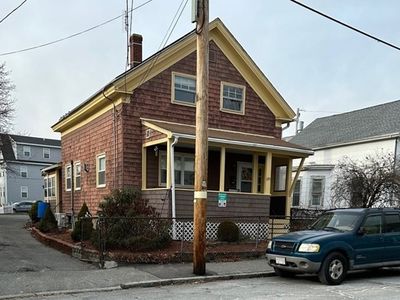 695 School St, Lowell, MA, 01851