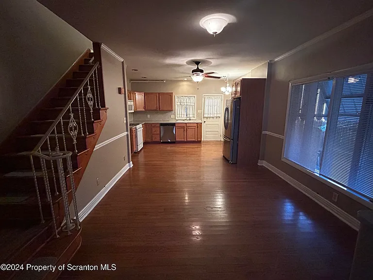 263 S Hancock St — Photo 7