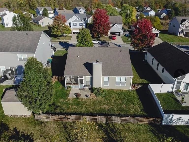 4356 Raintree Rd — Photo 2