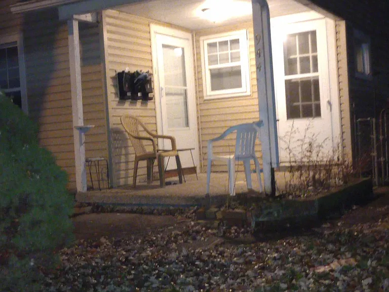Front porch .Smoking lounge