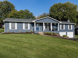 3350 Spencer Dr, Bettendorf, IA 52722
