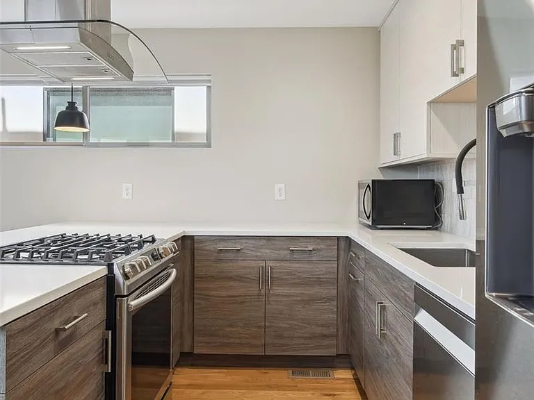 1386 Zenobia St — Photo 19