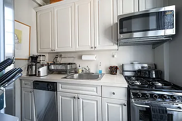 Rented by Rita S Citrin, LREB