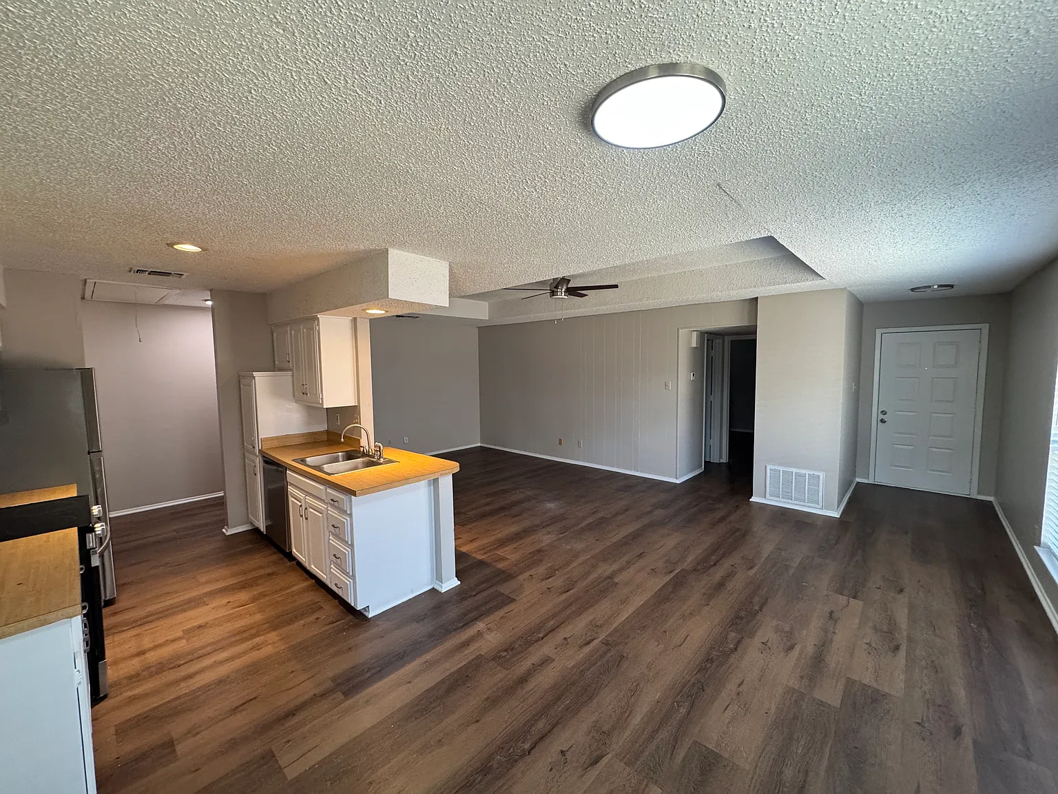 2 bed, 1200 sqft, $1,575 — Photo 2