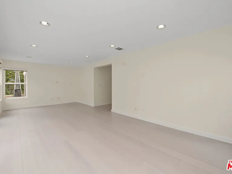 175 Barlock Ave — Photo 34