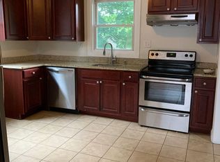 16 Derry St UNIT 2R, Hudson, NH 03051