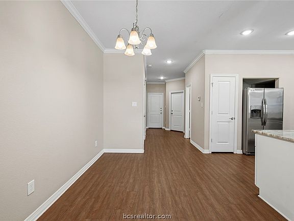 4th image of 2143 Big River St