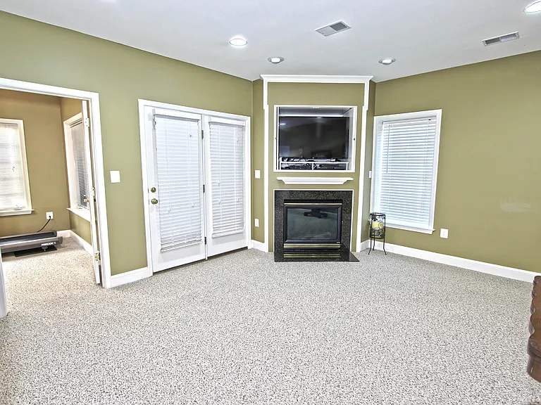 4083 Walnut Cove Cir — Photo 28
