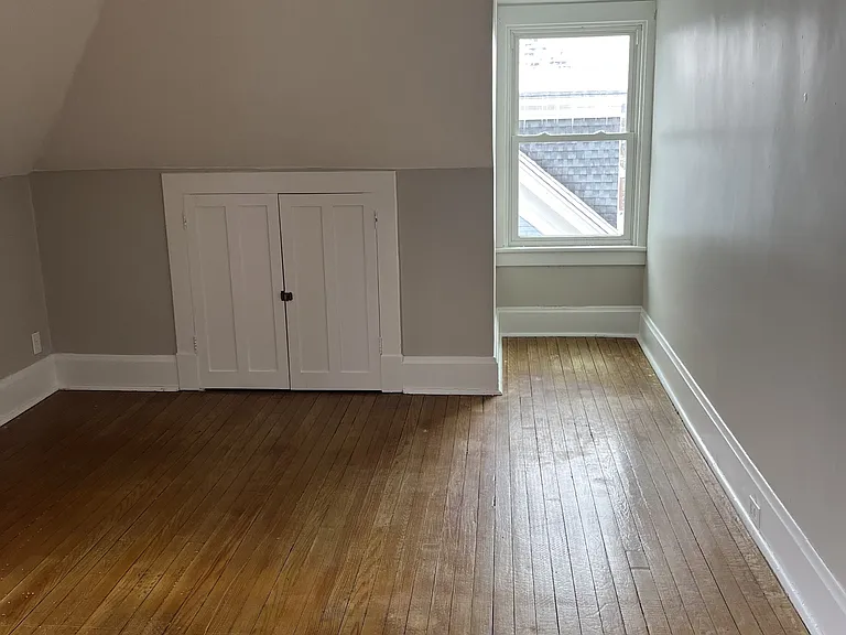 136 Westminster Ave #2 — Photo 21