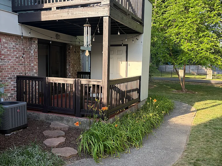 940 Gale Ln #108 — Photo 22