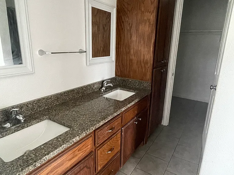 156 Michael Ave — Photo 6
