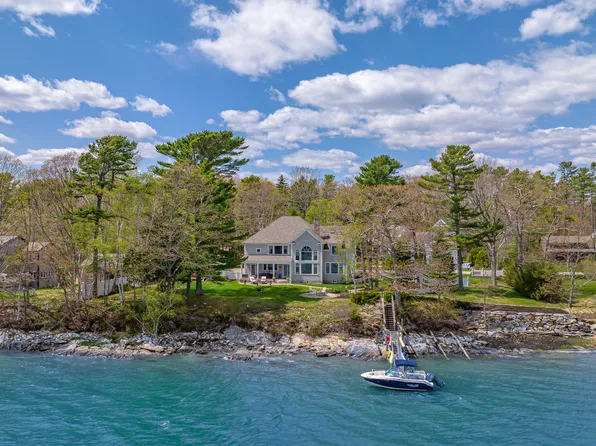373 Lower Flying Point Road, Freeport, ME 04032