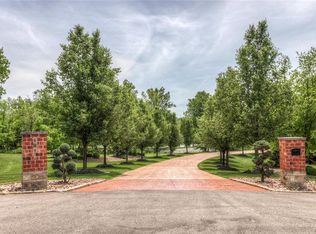 108 Eiger Ct, O'Fallon, MO 63366