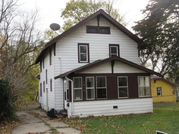 1914 Elm St, Rockford, IL 61102