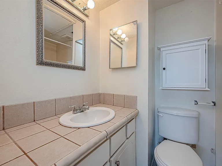6410 Del Monte Dr #5 — Photo 22