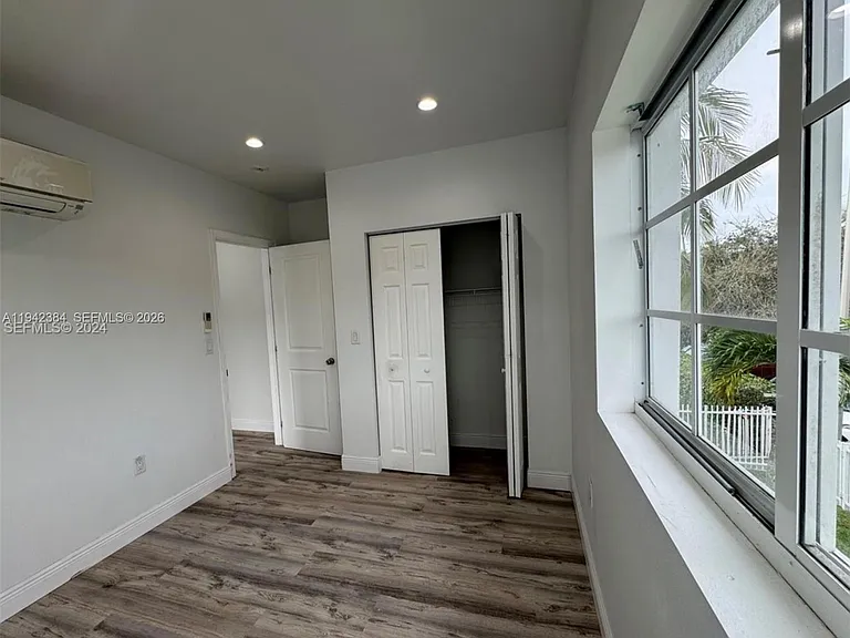 1248 Marseille Dr #4 — Photo 6