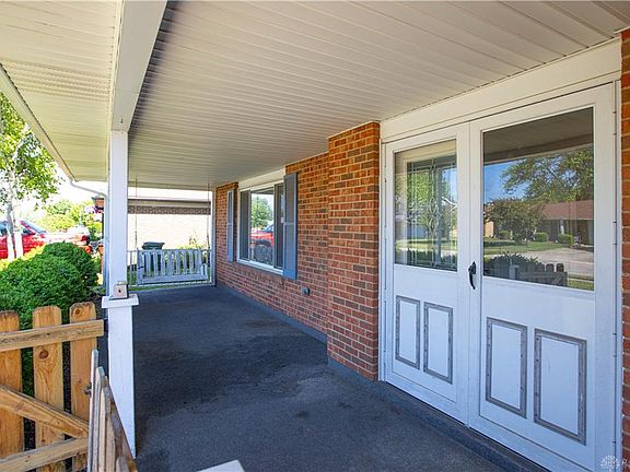 4th image of 256 Chatham Dr