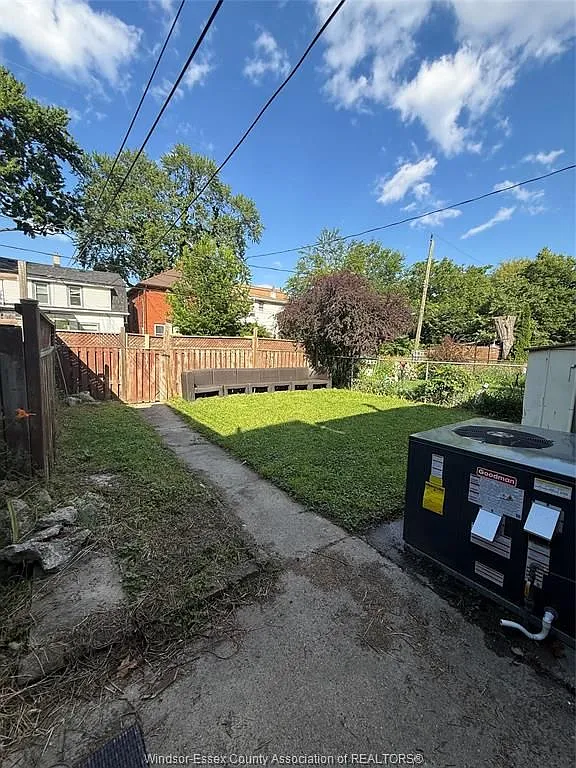 2 bed, $1,900 — Photo 3