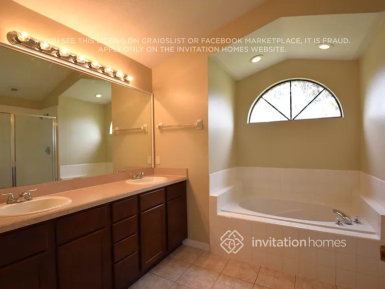 2442 Sweetwater Blvd — Photo 8