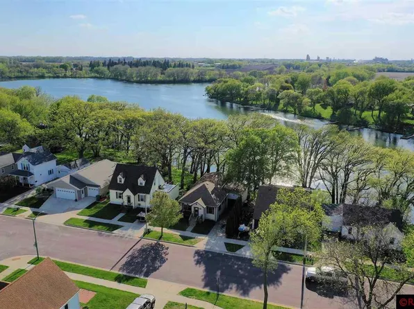 1207 N Main St, Fairmont, MN 56031