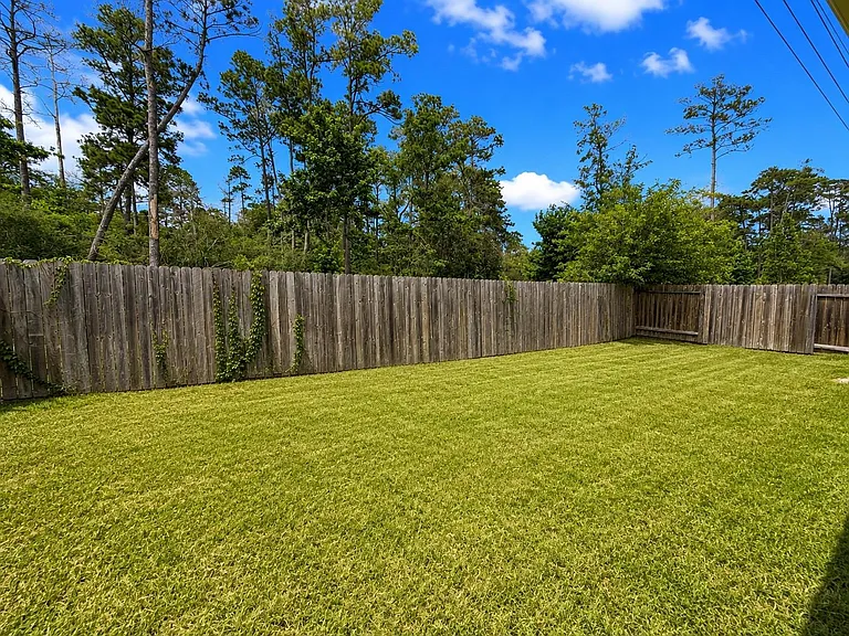 8739 Leclaire Meadow Dr — Photo 21