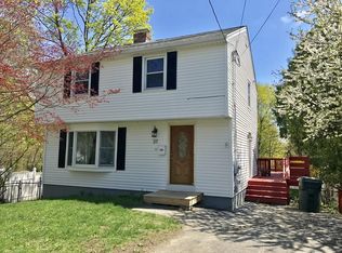 37 Pakachoag St, Auburn, MA 01501