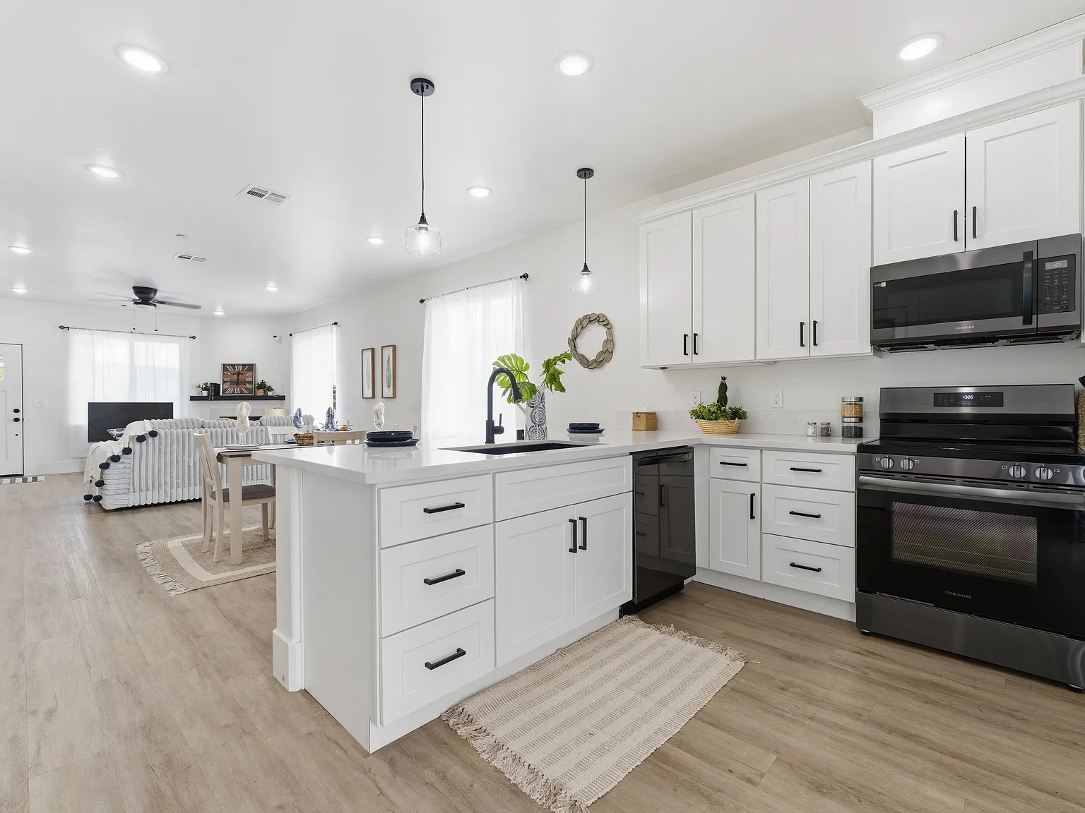 3 bed, 1507 sqft, $2,400 — Photo 3