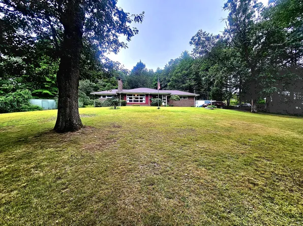 30 Hillside Drive, Brooklyn, CT 06234