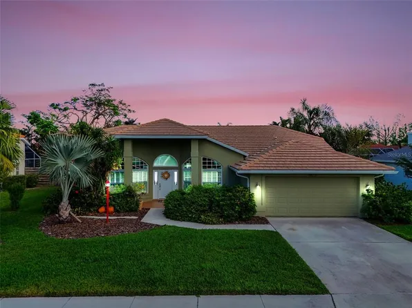 4877 Wilde Pointe Dr, Sarasota, FL 34233
