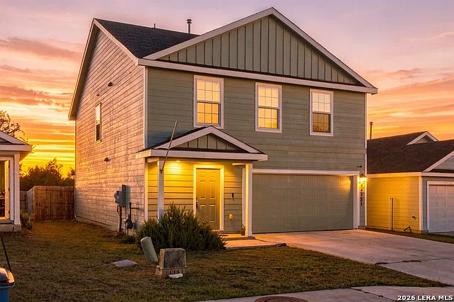 4 bed, 2.5 bath, 1950 sqft, $1,700 — Photo 2